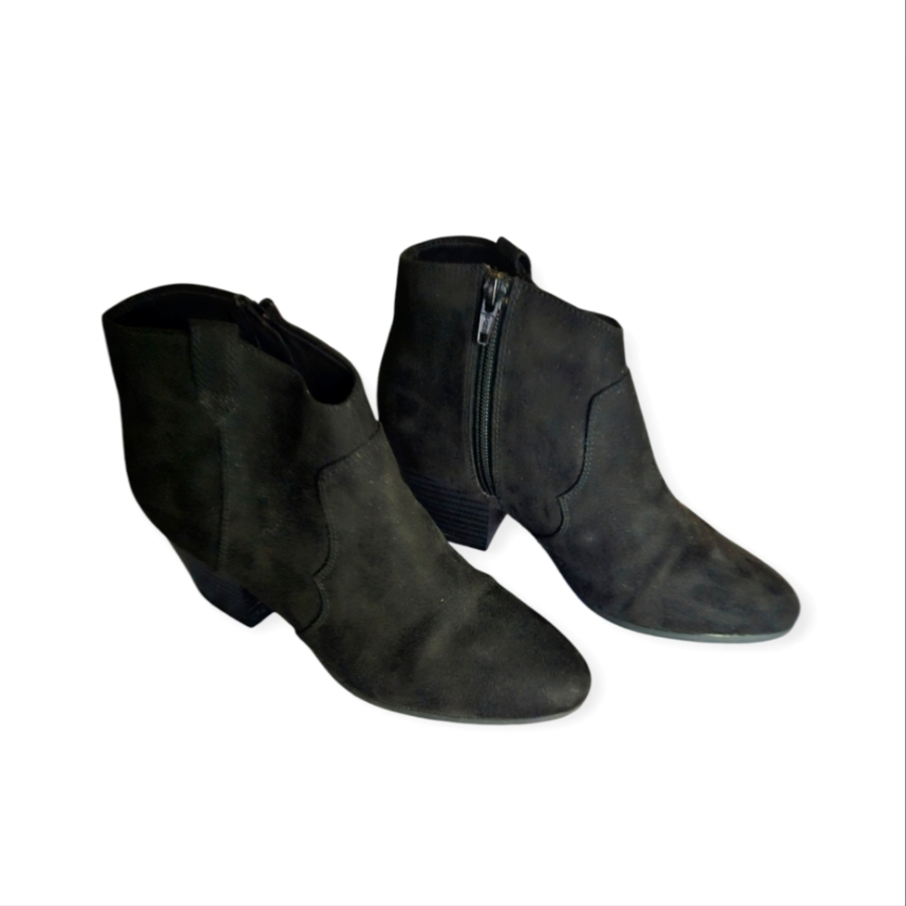 Old Navy Women's Suede Booties  Size 7